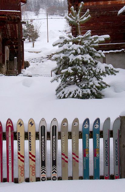 fence make from skis