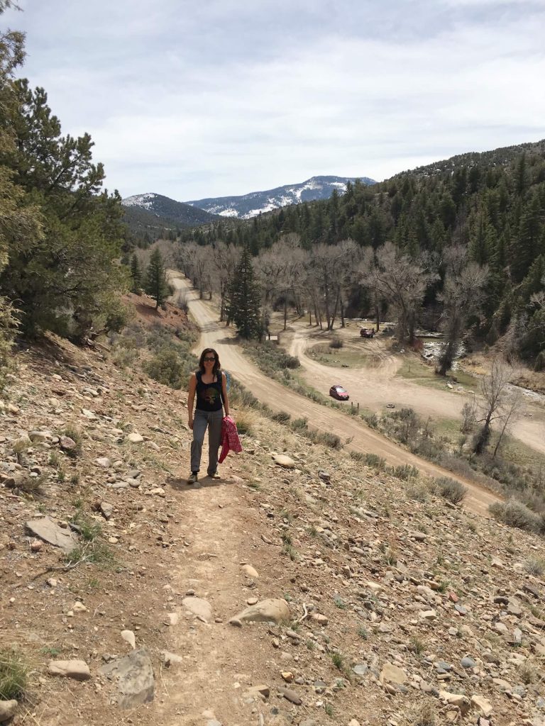 THE INITIAL STEEP CLIMB ONTO THE TRAILHEAD LEADING TO RADIUM HOT SPRINGS. THIS PART CAN BE A BIT SLIPPERY BECAUSE OF THE LOOSE ROCK SO TAKE CARE.