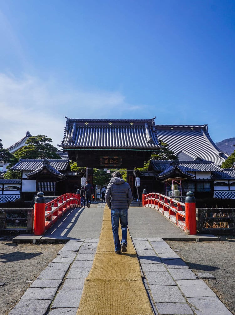 mick at zenkoji temple